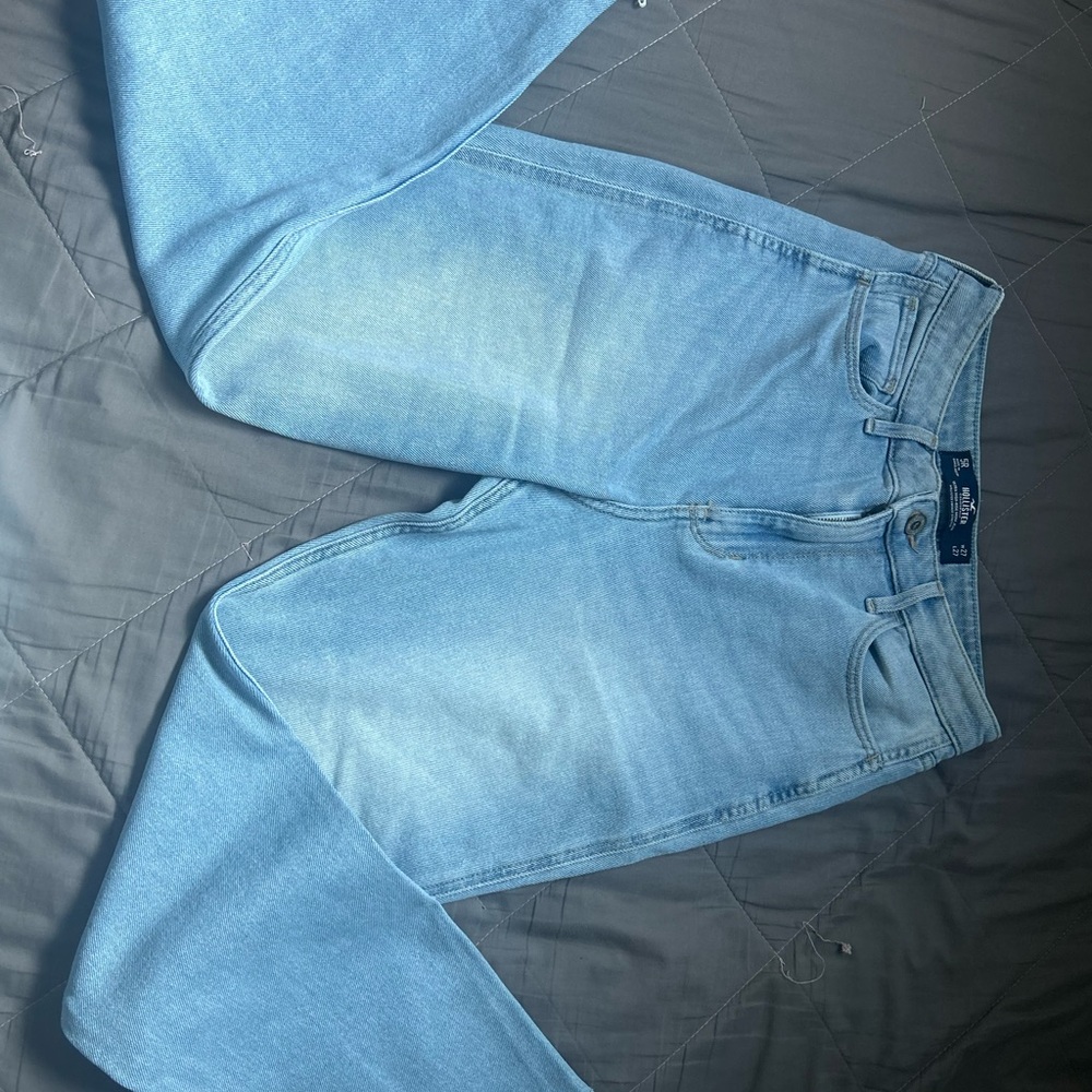 Hollister Sky Blue High-Rise Mom Jeans
